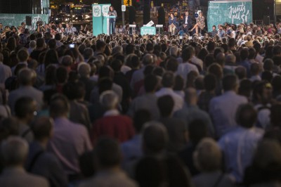   Romeva: 'Vull poder dir als meus fills que, pensant en ells, vaig posar la meva papereta a la urna de la dignitat per fer un futur millor'  