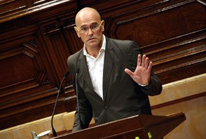   El Parlament de Catalunya aprova la proposta de resolució que marca l'inici del procés d'independència  