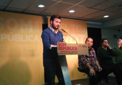   Rufián: 'La sortida catalana de la crisi passa per canviar el model productiu, reactivar la indústria i posar un salari mínim de 1.000 euros'  