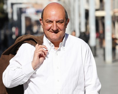   Programari lliure versus Programari privatiu  