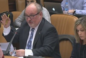   Joan Capdevila reclama al ministre d’Energia un impuls decidit a les renovables i acabar amb l’oligopoli elèctric  