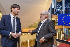   Esquerra Republicana defensa al Parlament Europeu el 'compromís del Govern català amb la democràcia', després de la sentència del 9N  