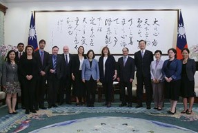   Solé es reuneix amb la presidenta de Taiwan per parlar sobre la situaicó política a la Unió Europea  