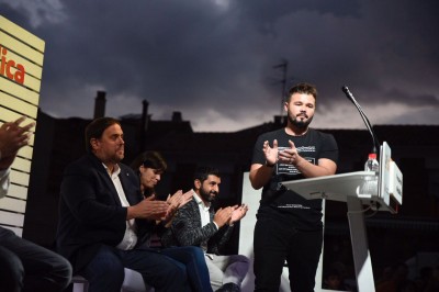   Junqueras:  “Les institucions han d'estar al servei de la gent, no poden limitar els drets dels ciutadans”  
