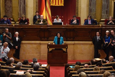 El Parlament proclama la República de Catalunya