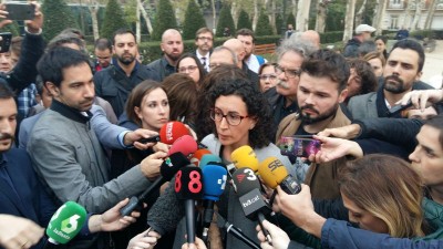   Rovira: “Avui fem una interpel·lació a tots els demòcrates perquè reaccionin, perquè surtin, perquè impedeixin que això passi en ple segle XXI”  