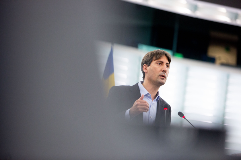   Solé valora positivament les propostes de la Comissió per frenar els preus de l’energia però reclama mesures “clares i vinculants” per protegir les llars més vulnerables  