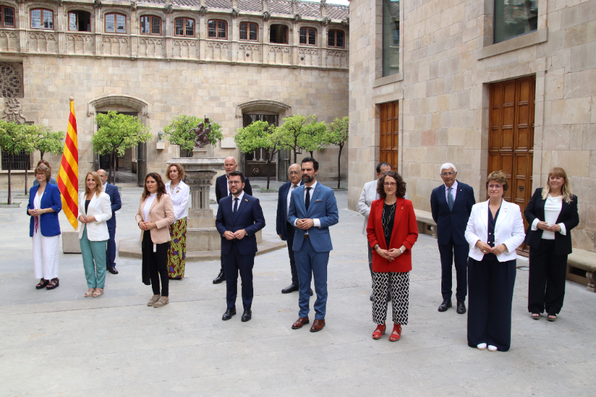  Fotografia de grup del nou Govern de la Generalitat, amb els nous consellers. ACN 