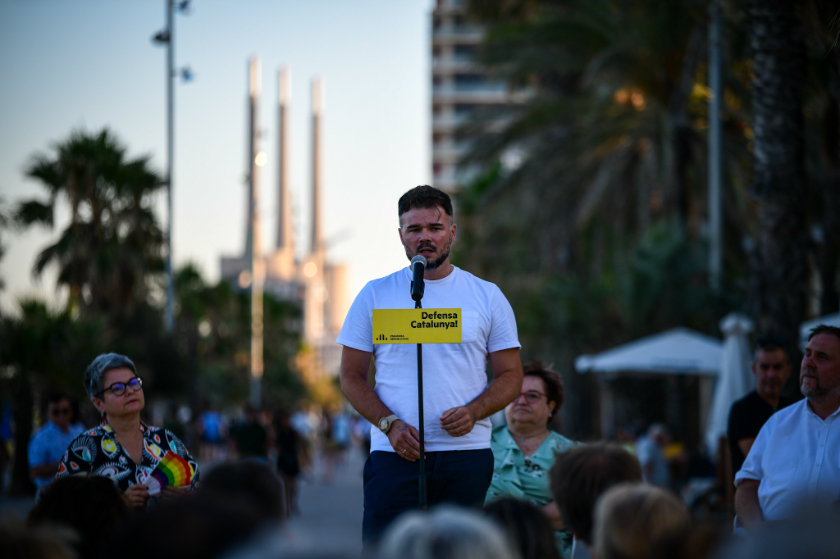   Rufián: 'No seria la primera vegada que el PSOE traeix la gent aliant-se amb el PP; si vols defensar Catalunya, vota Esquerra'  