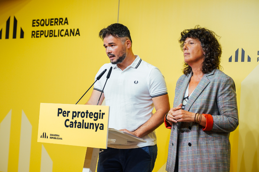  Gabriel Rufián i Teresa Jordà, durant la roda de premsa / Gerard Magrinyà 