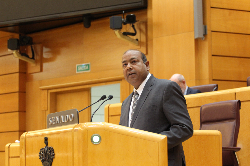  Robert Masih al ple del Senat 