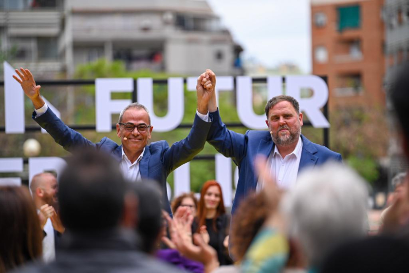  Oriol Junqueras i Jaume Graells en l'acte de campanya a la Plaça Lluís Companys de L'Hospitalet / Paula Roque 