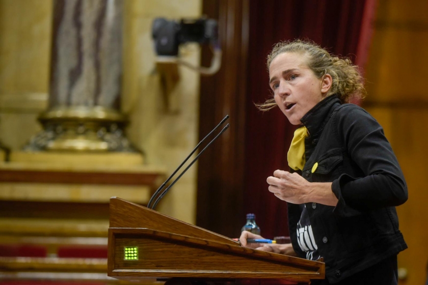 La diputada d'Esquerra Republicana Núria Picas al faristol del Parlament / Marc Puig 