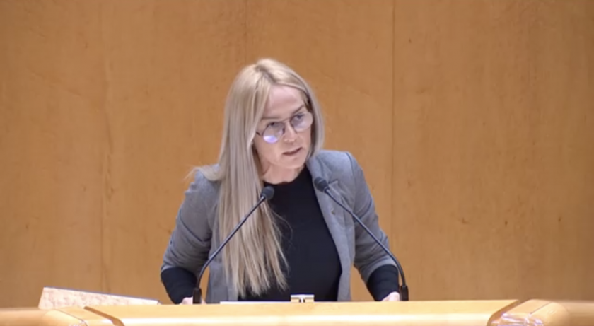  Vanessa Callau al ple del Senat 