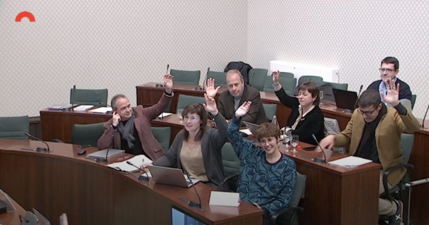 El Parlament aprova la proposta de resolució d'Esquerra Republicana, Més Mallorca i Compromís perquè Google Maps faci servir els topònims en català i aranès