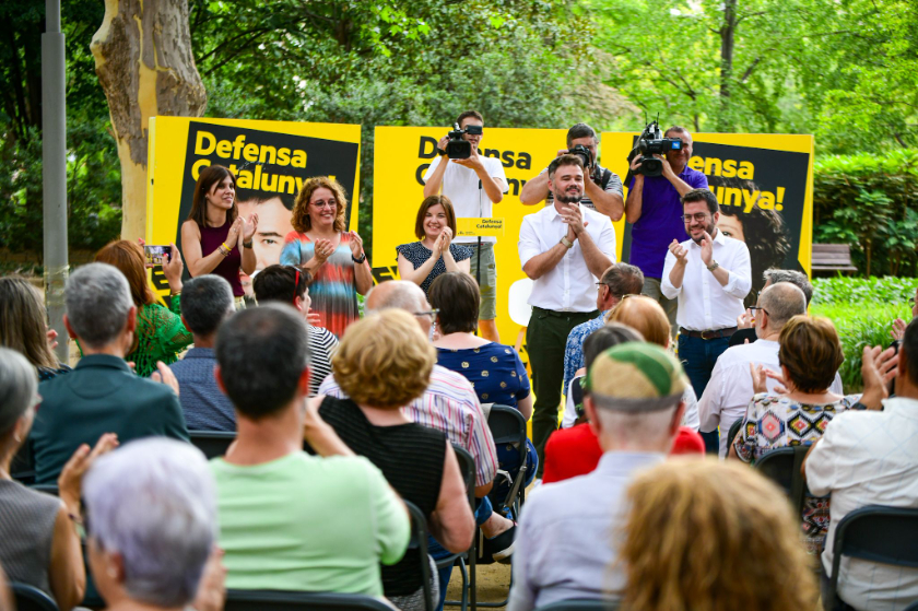   Aragonès, davant l’ofensiva de PP i Vox contra les publicacions en català: “Que es preparin, els donarem més suport que mai”  