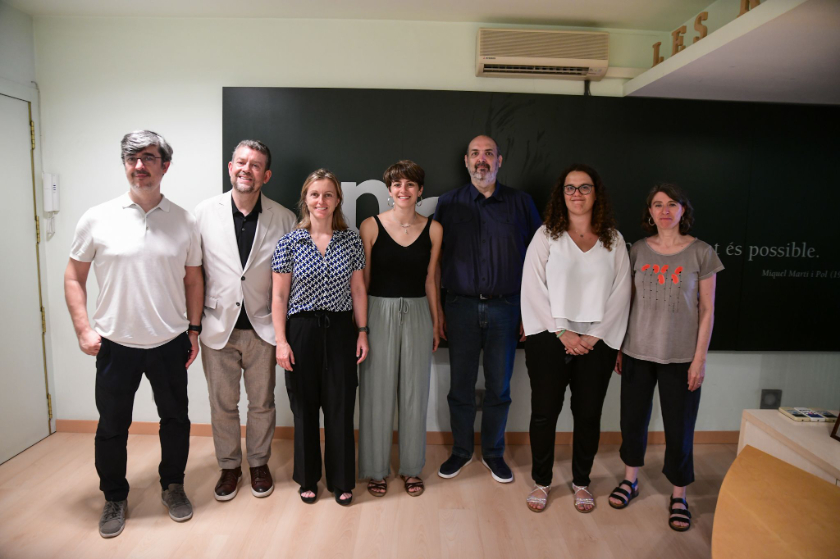  Francesc-Marc Álvaro i Marta Rosique s'han reunit amb membres de l'APPEC / Marc Puig 
