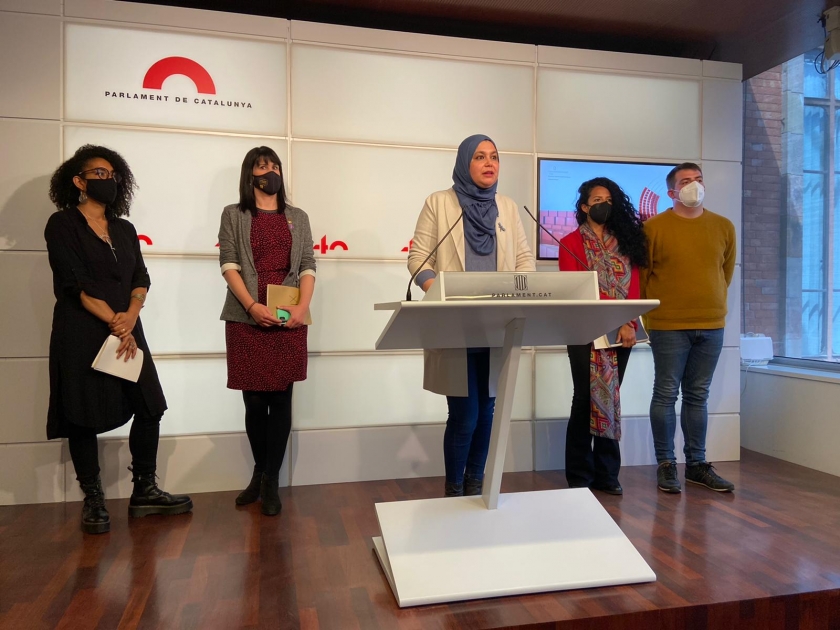  Els grups antifeixistes porten a votació del Parlament fer front comú davant de l'extrema dreta  