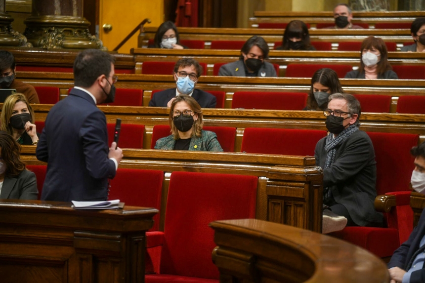  Pere Aragonès i Josep Maria Jovè en la ronda de control al Parlament de Catalunya /Marc Puig 