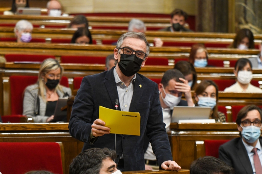  El president del grup parlamentari d'Esquerra Republicana, Josep Maria Jové, durant la sessió de control al Parlament / Marc Puig 