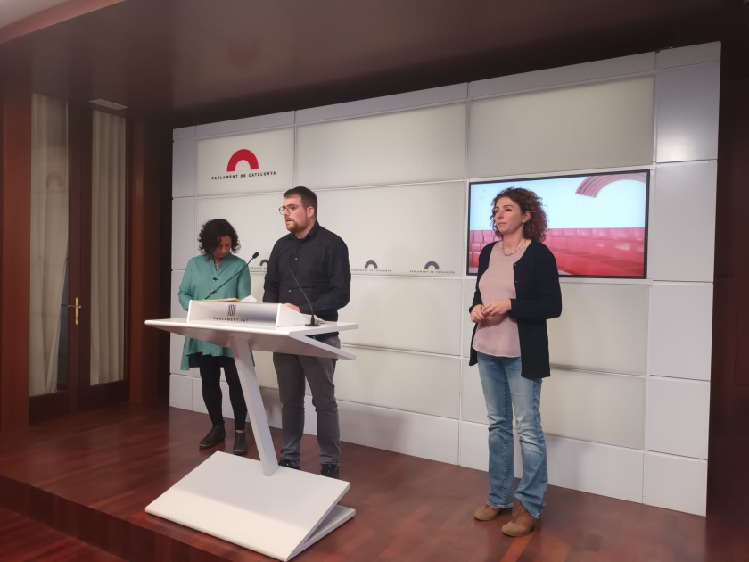   Esquerra Republicana, la CUP-NCG i En Comú Podem proposen al Parlament investigar els fons voltor  