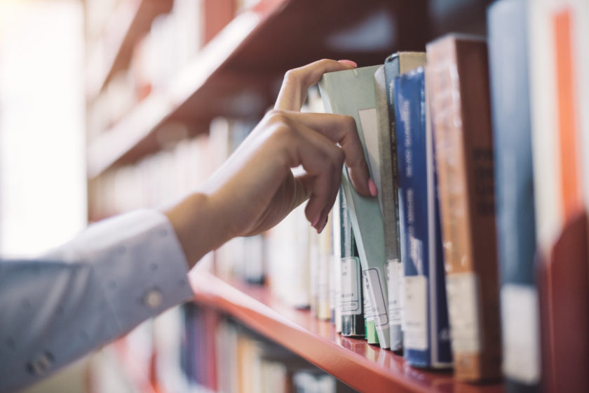   6 recomanacions de llibres per llegir o regalar aquestes vacances de Nadal  