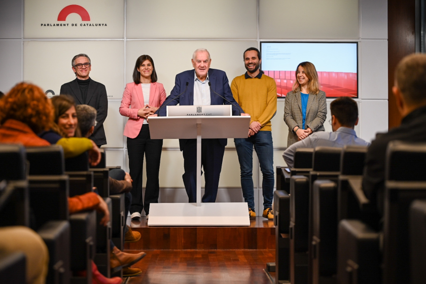  Ernest Maragall en roda de premsa al costat de Josep Maria Jové, Marta Vilalta, Gerard Gómez del Moral i Anna Nebreda 