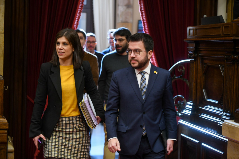  La portaveu parlamentària, Marta Vilalta, i el president, Pere Aragonès, entrant al Parlament / Marc Puig 