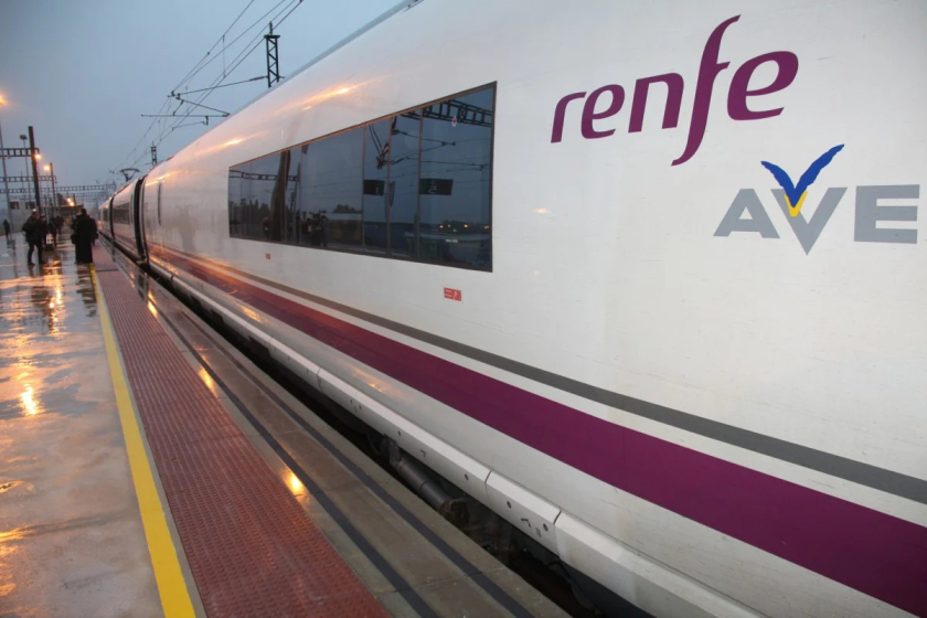  Imatge d'arxiu d'un tren d'alta velocitat de RENFE. ACN 