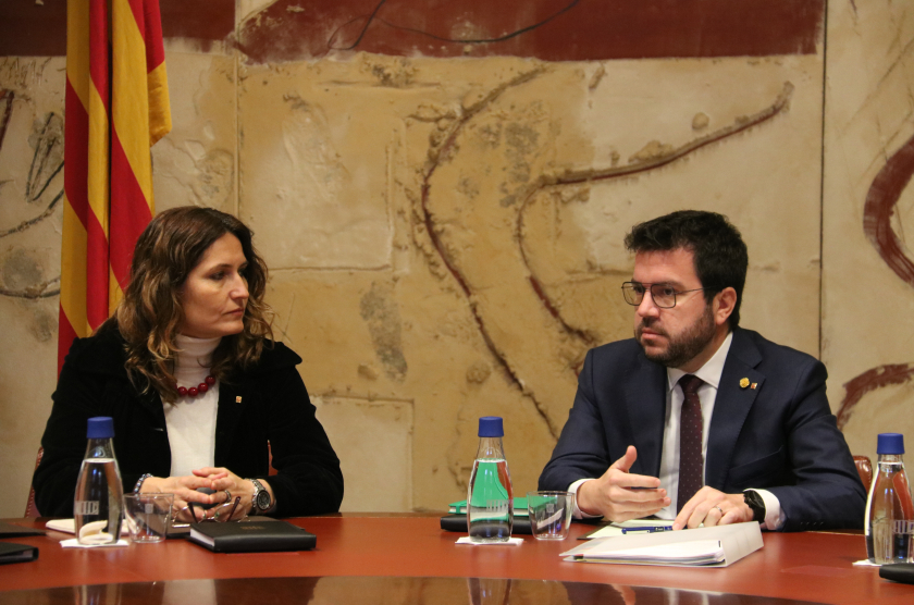  El president de la Generalitat, Pere Aragonès, i la consellera de la Presidència, Laura Vilagrà, en la reunió del Consell Executiu d'aquest dimarts. ACN 