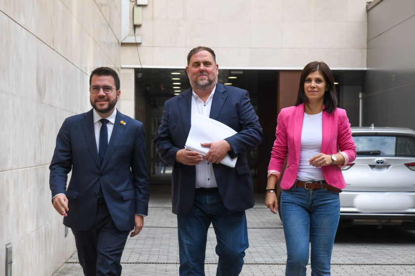  Oriol Junqueras, Pere Aragonès i Marta Vilalta entregant els avals a la candidatura 