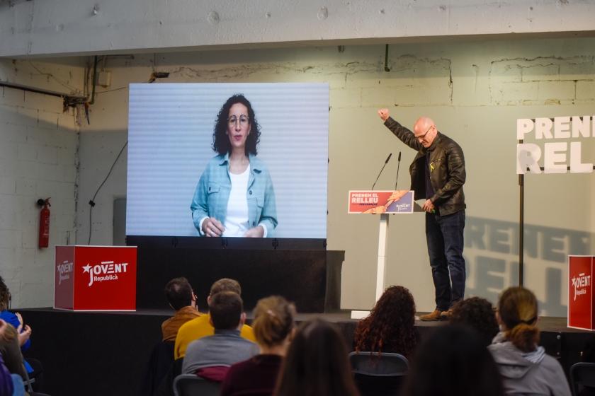  Raül Romeva donant pas a Marta Rovira / Marc Puig 