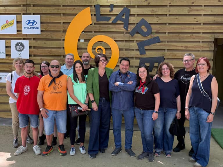 Diana Riba amb altres membres d'Esquerra Republicana a l'Aplec del Cargol de Lleida