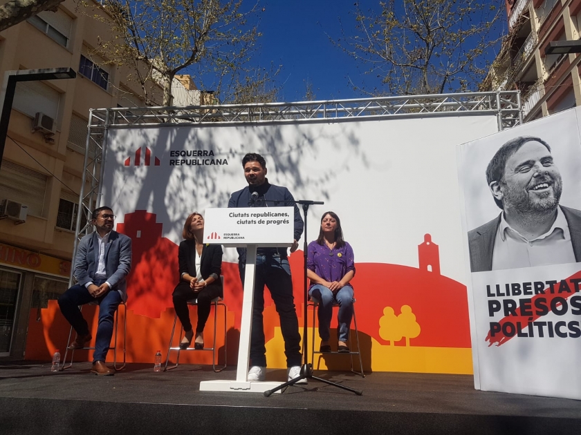   Gabriel Rufián: “Es parla tant del front de dretes per no parlar del perill real, el front de PSOE i C’s'  