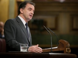   Bosch: “El problema no és el recurs previ al TC, deixin de cometre sufragicidi”  