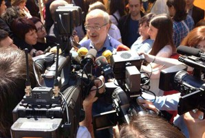   Sant Jordi demostra que al nostre país civisme, festa de la cultura i reivindicació van de la mà  