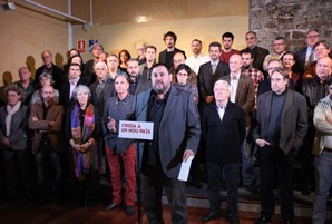   Junqueras presenta el full de ruta cap a la independència acompanyat d'una representació transversal de la societat civil  