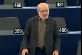   Terricabras pregunta a la Comissió Europea si homenatjar la División Azul s'ajusta als criteris democràtics que han de promoure les democràcies europees  