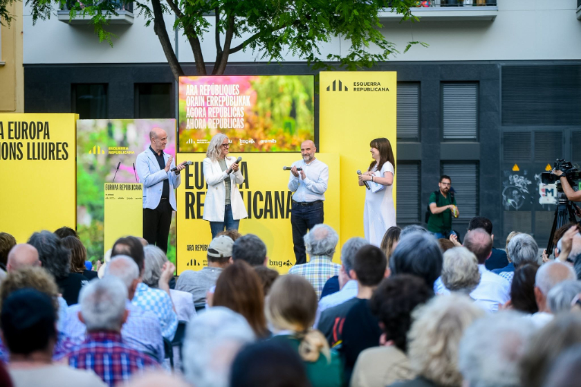  Tomàs Molina amb Alice Weber, Néstor Rego i Ohiana Etxebarrieta. MARC PUIG 