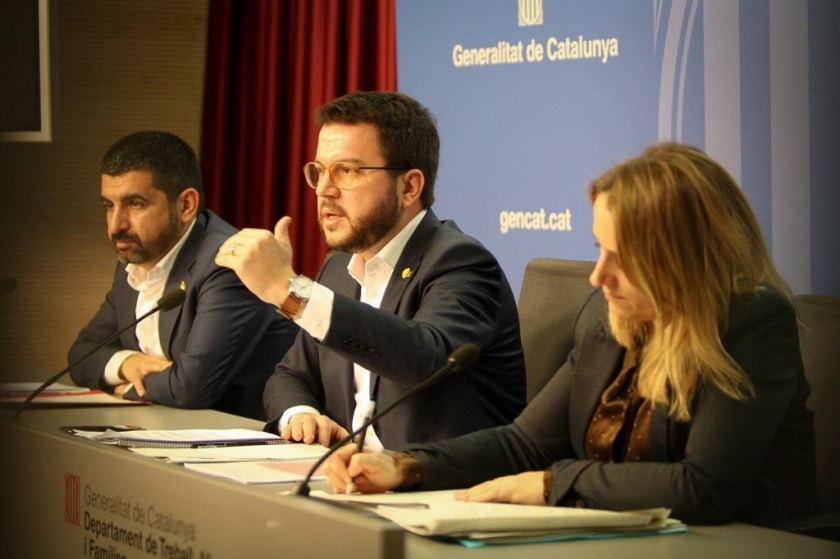  El vicepresident Pere Aragonès, el conseller Chakir el Homrani i la secretària Natàlia Mas en roda de premsa  