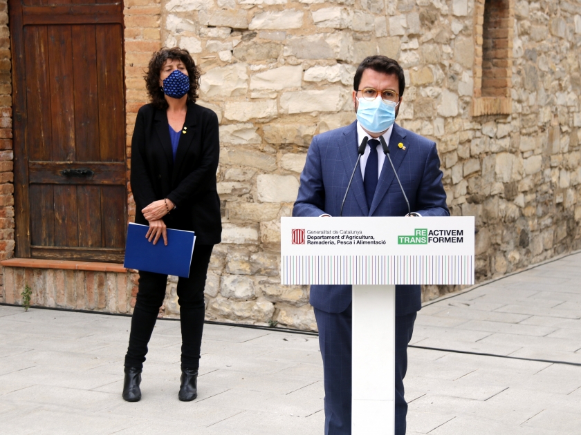  El vicepresident, Pere Aragonès, i la consellera d'Agricultura, Teresa Jordà, a Mollerussa / ACN 