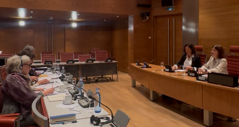  Laura Castel i Sara Bailac a la reunió al Senat amb els membres de la Comissió de Venecia 