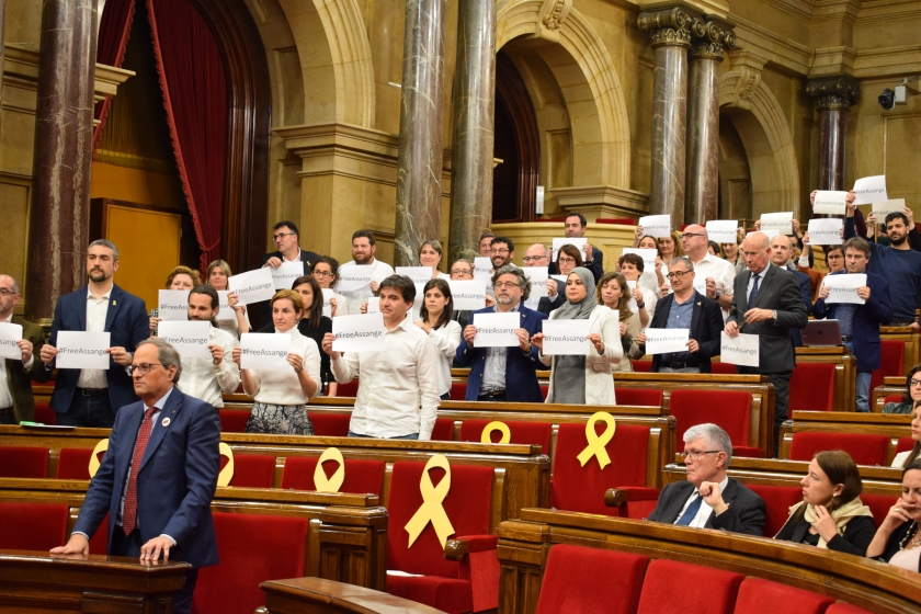   El Parlament demana disculpes pel colonialisme i l’esclavisme i reclama la condemna dels governs a proposta d’Esquerra  