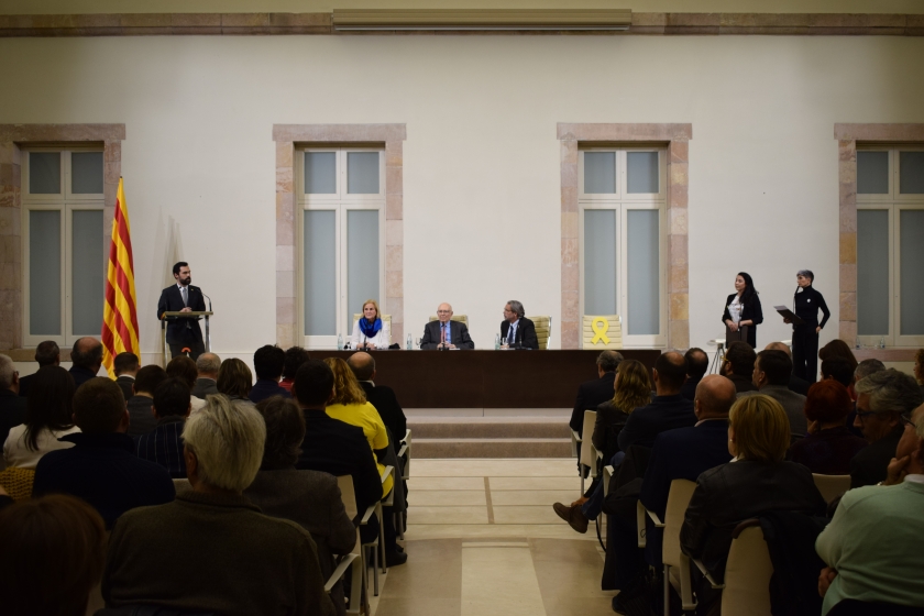  El president del Parlament, Roger Torrent, ha intervingut en l'acte institucional de suport a Carme Forcadell d'avui al Parlament 