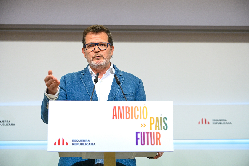  Isaac Albert, en roda de premsa, reclamant el traspàs de la gestió dels aeroports catalans 