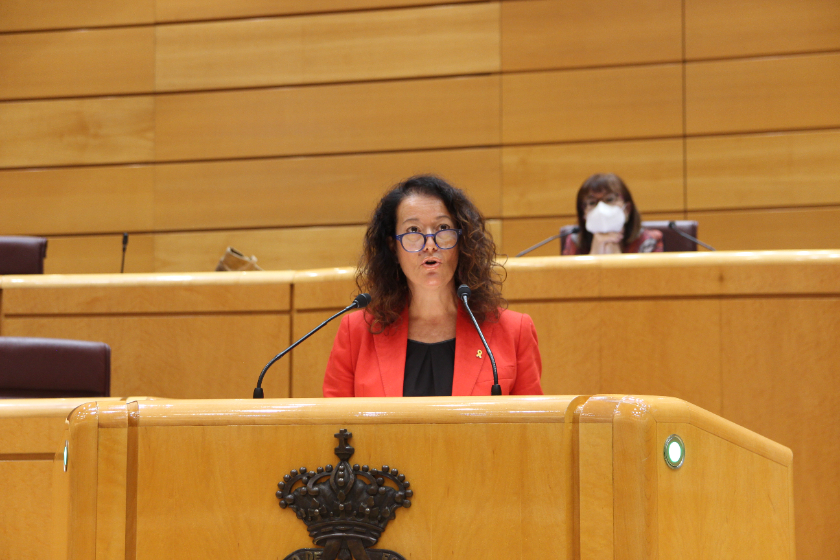  Laura Castel 