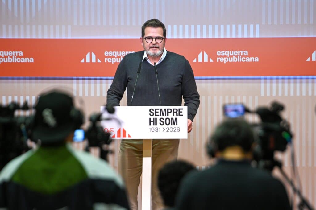 Isaac Albert a la roda de premsa posterior a la permanent