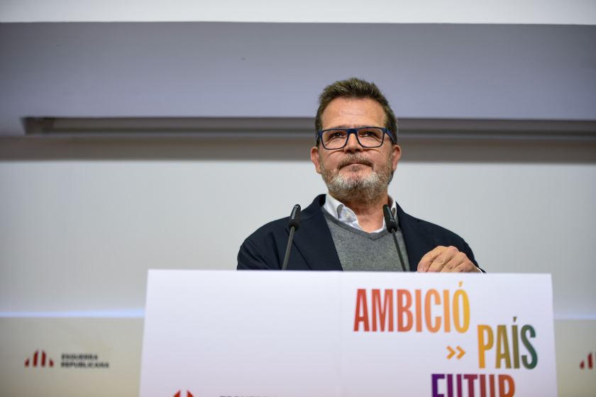  Isaac Albert, en roda de premsa, fent balanç de l'ambició que Esquerra ha imposat al PSC 