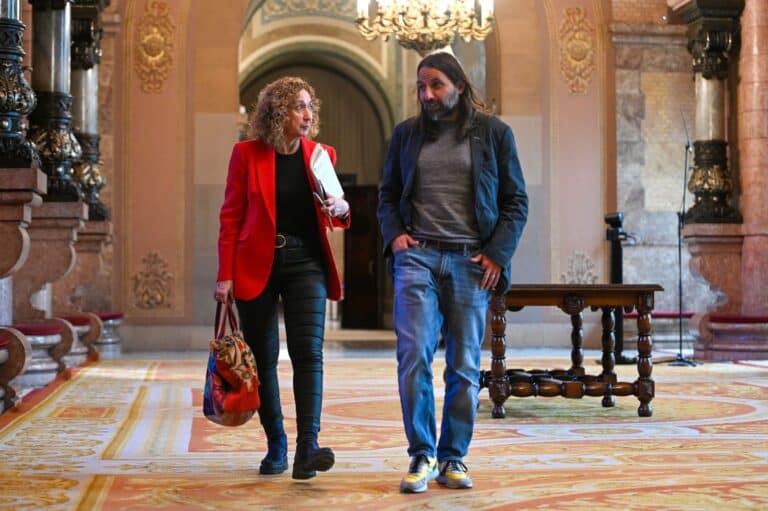 La portaveu d'Esquerra al Parlament, Ester Capella, i el portaveu adjunt Jordi Albert en una imatge d'arxiu.