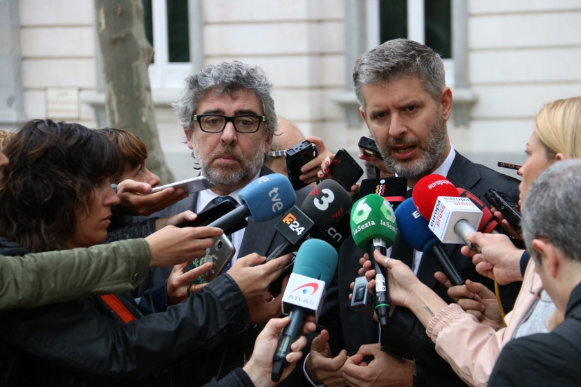  Els advocats Andreu Van den Eynde i Jordi Pina demanen la llibertat dels presos polítics electes 
